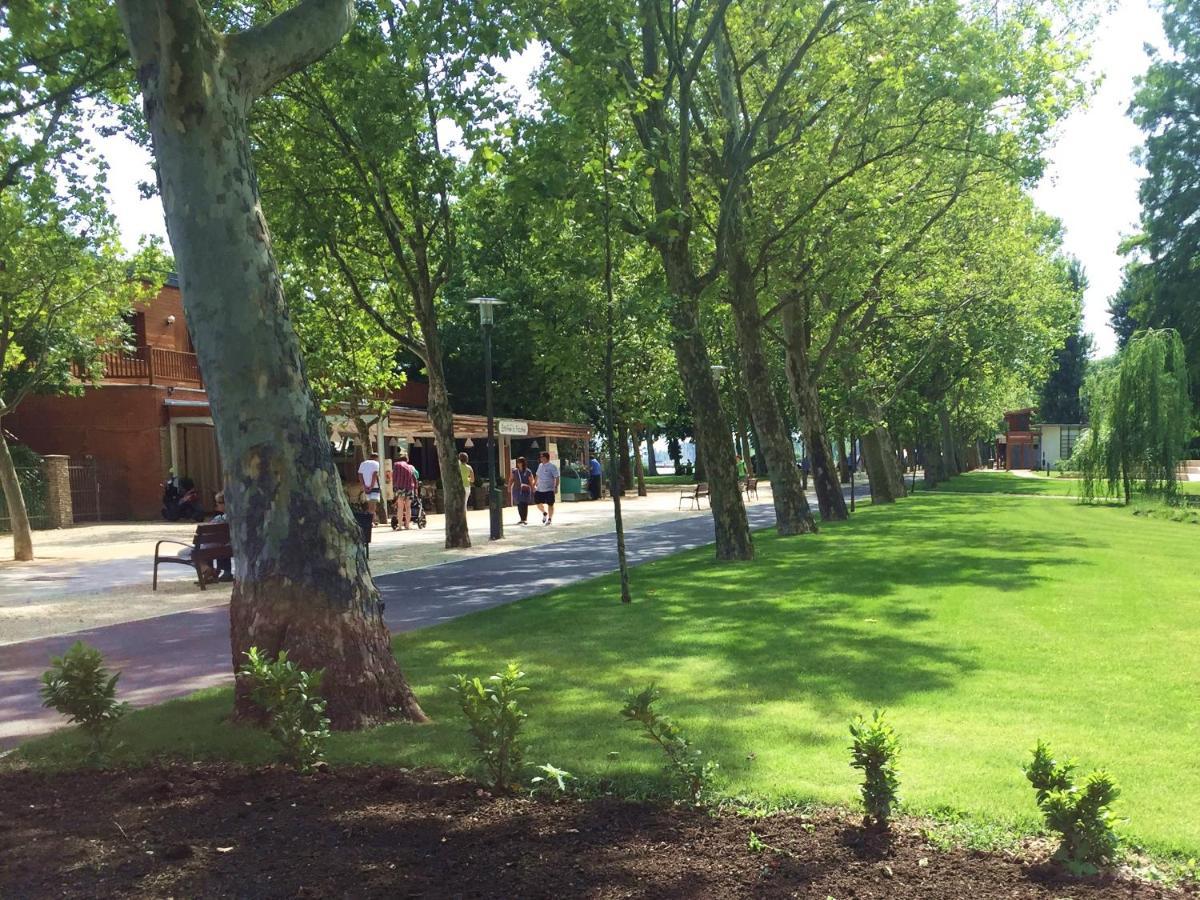 Strand Apartman Balatonfured Bagian luar foto